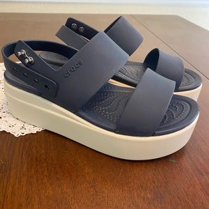 Crocs Brooklyn Low Wedge